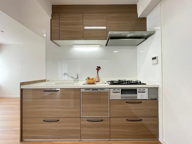 窓がたくさんある開放空間