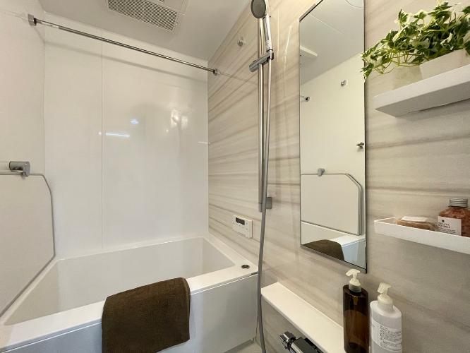 窓がたくさんある開放空間