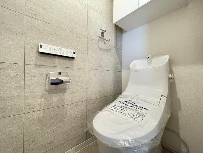 窓がたくさんある開放空間