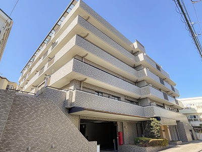 収納がたくさんあるお部屋